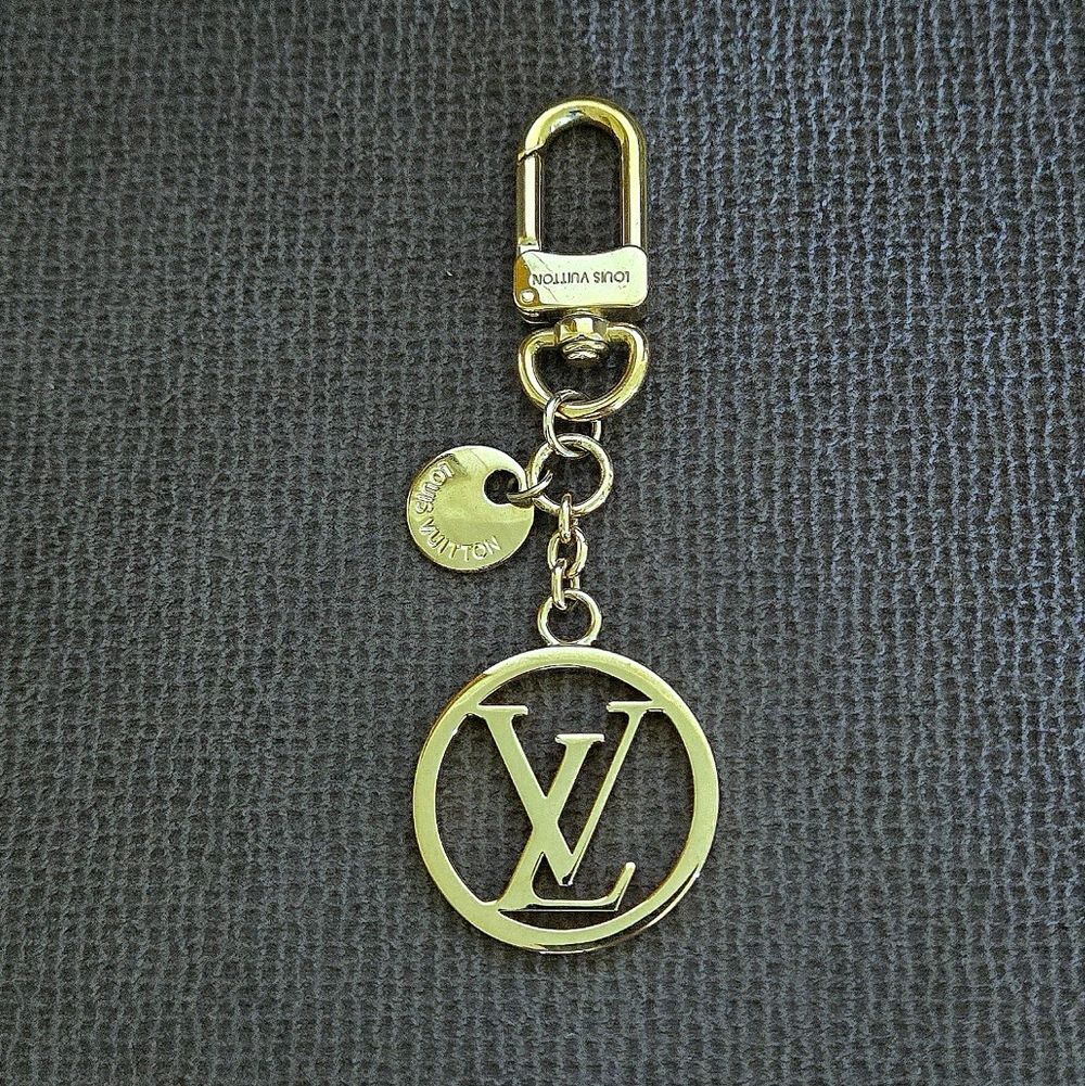 Louis Vuitton Circle Bag Charm WITHOUT Keyholder - Used - Picture 11 of 16